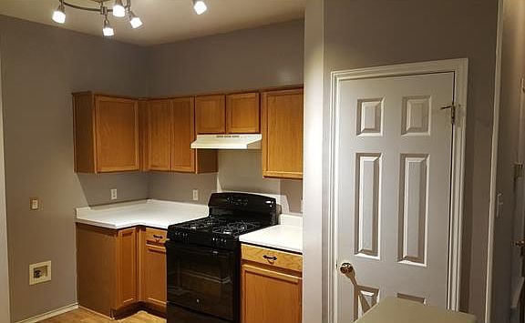 5th image of 1202 Firebush Dr