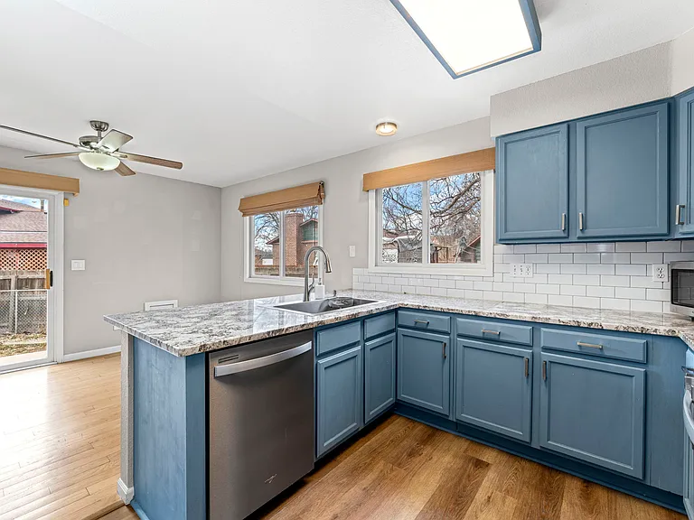 1219 Atwood St — Photo 4