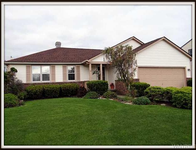 1st image of 16 Canterbury Trl