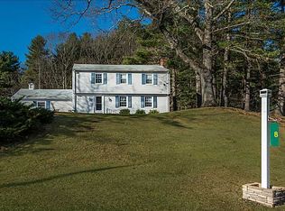 8 Tom Lee Dr, North Smithfield, RI 02896