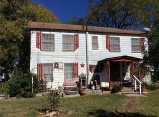 145 E Liberty St, Giddings, TX 78942