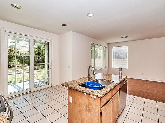 4th image of 15823 Old Hickory Ln #15823
