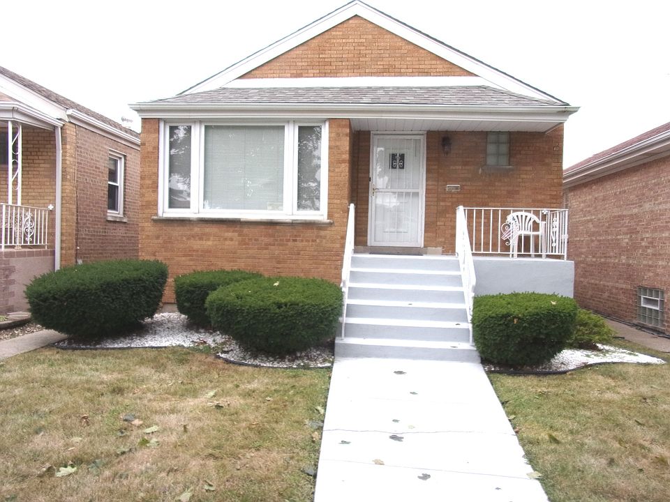 1st image of 5818 S McVicker Ave