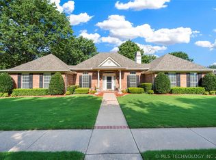 8340 S Millwood Rd E, Broken Arrow, OK 74011