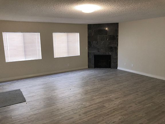 3rd image of 1924 Pelham Ave APT 303