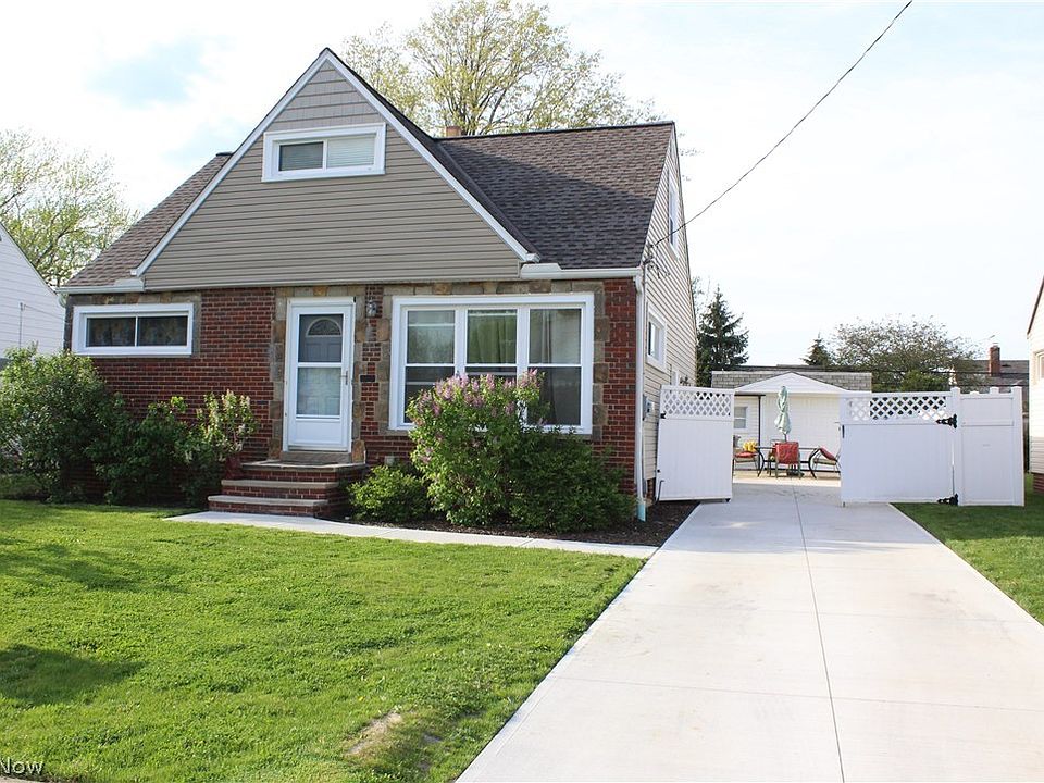1st image of 21101 Carol Dr