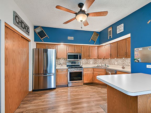 4th image of 3111 W Ingalls Ave #3C