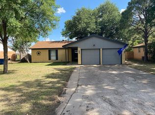 212 Circle Dr, Winters, TX 79567