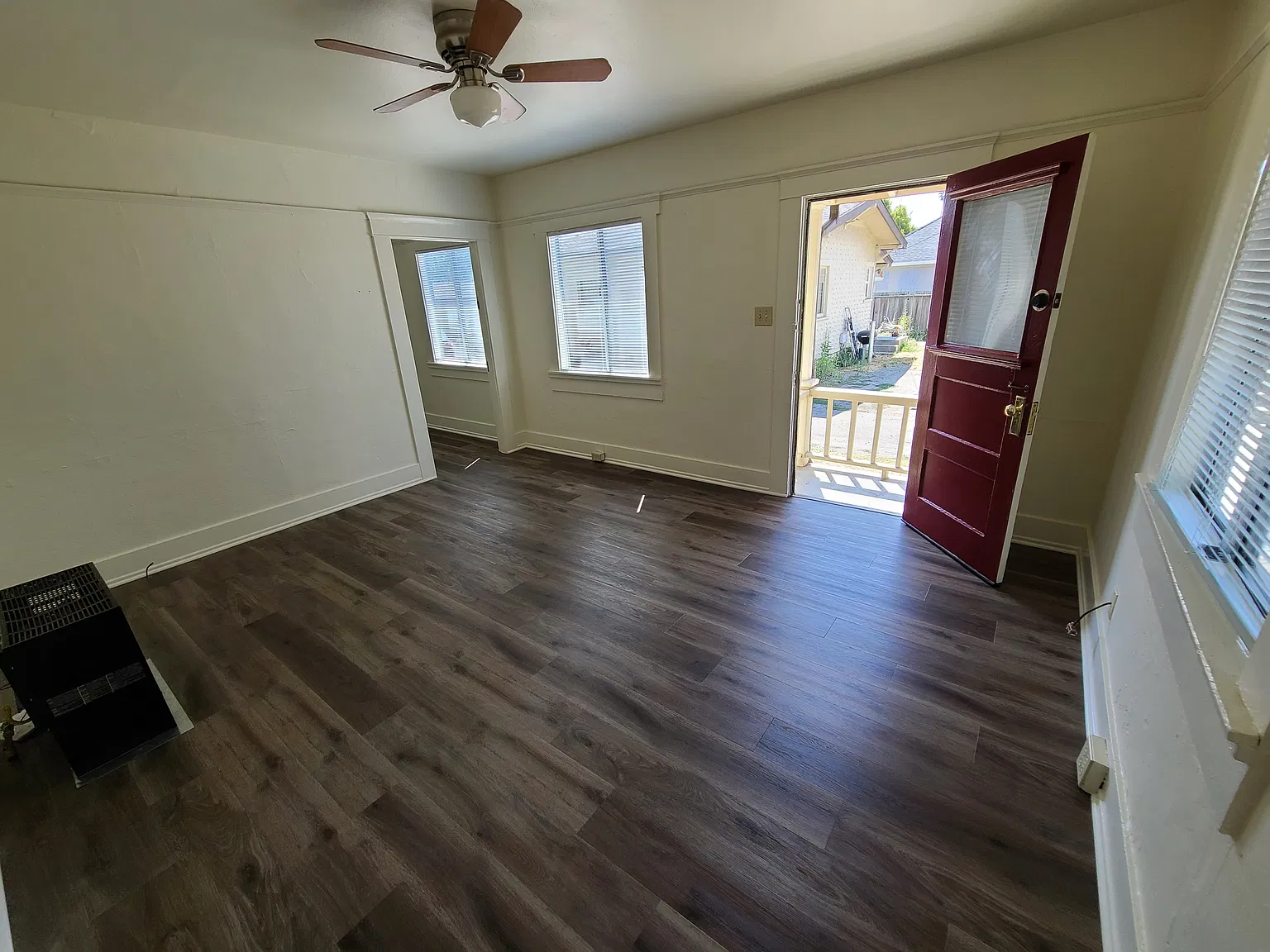 2 bed, 750 sqft, $2,800 — Photo 3