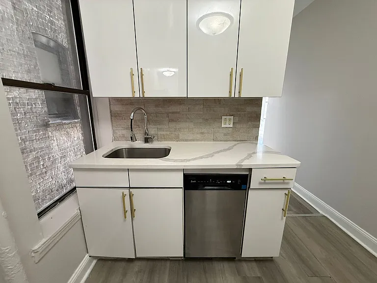5300 Palisade Ave #231E — Photo 3