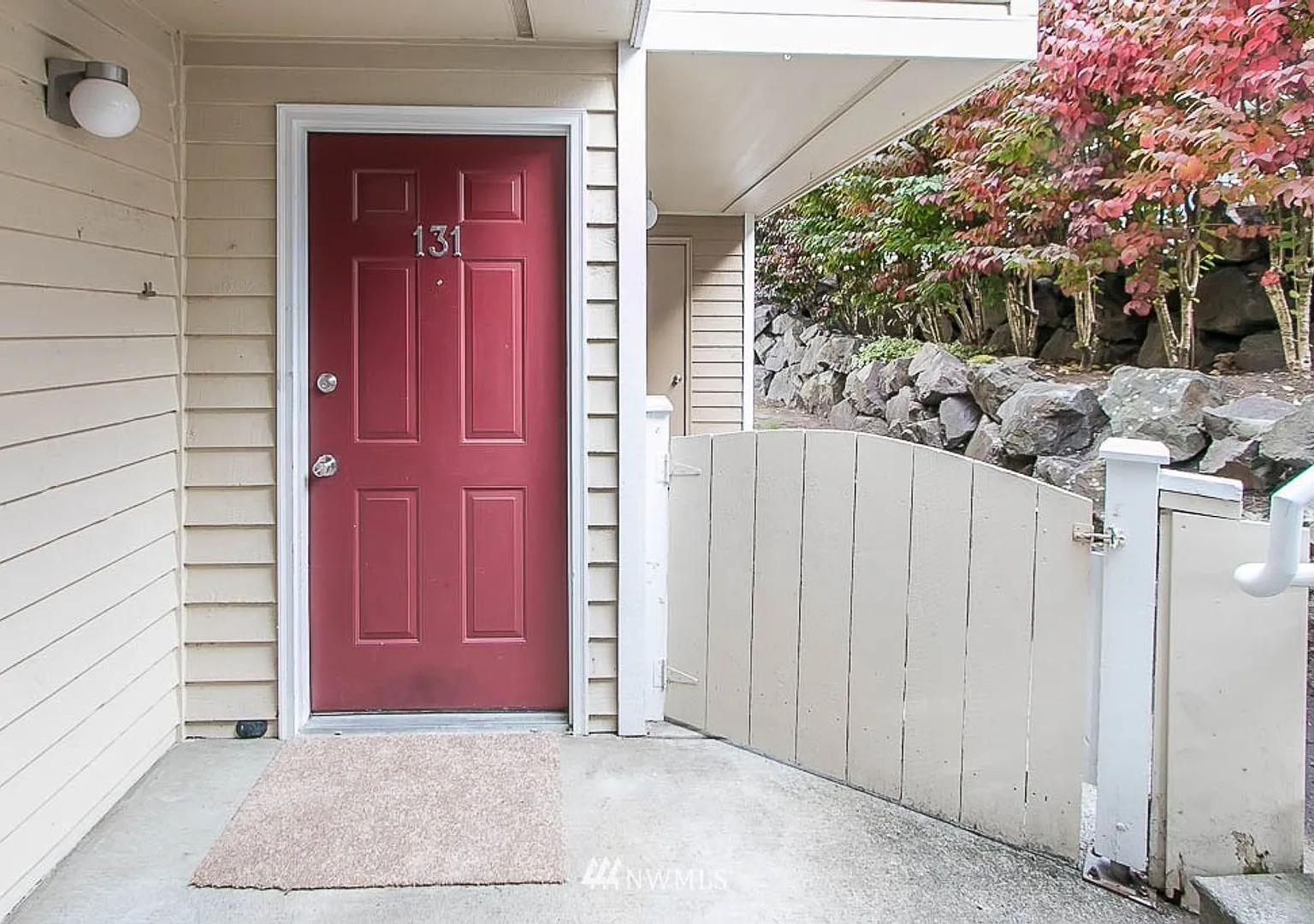 1 Bedroom 1 Bathroom + Amenities in Mountlake Terrace — Photo 2