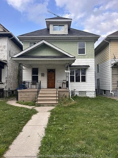 1st image of 880 Moy Ave