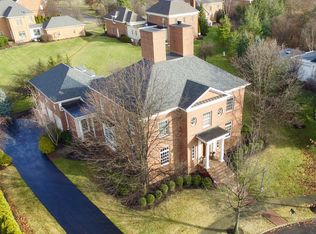 7698 Roxton Ct, New Albany, OH 43054