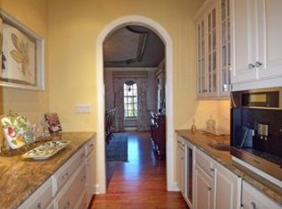 21 Vintage Farm Ln, Newtown, PA 18940