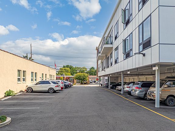 5th image of 12 River Rd #214