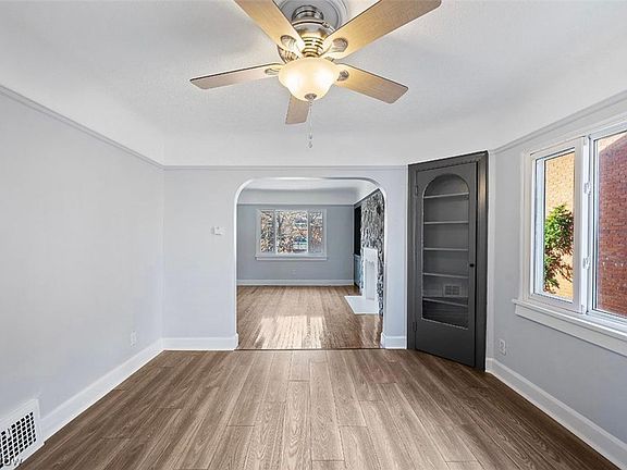 4th image of 876 Eloise Dr #1