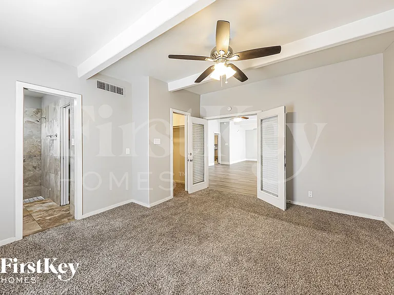 2028 W Schell Dr — Photo 10