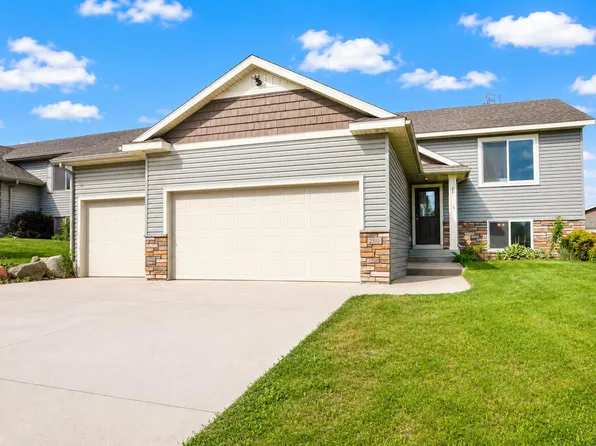 280 Highlands Ave, Zumbrota, MN 55992