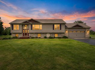 647 W 1100 N, Wheatfield, IN 46392