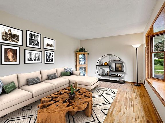 3rd image of 4613 Aquila Ave N