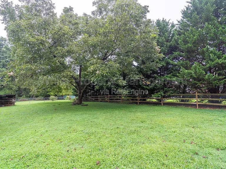 12013 Idlewild Rd — Photo 23