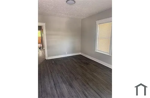 1724 W Ormsby Ave #1 Photo 1