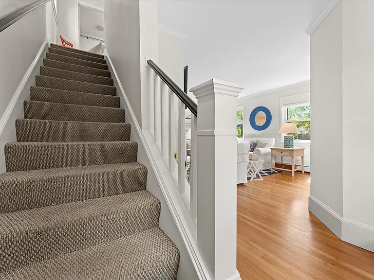 9 Priscilla Ave — Photo 29