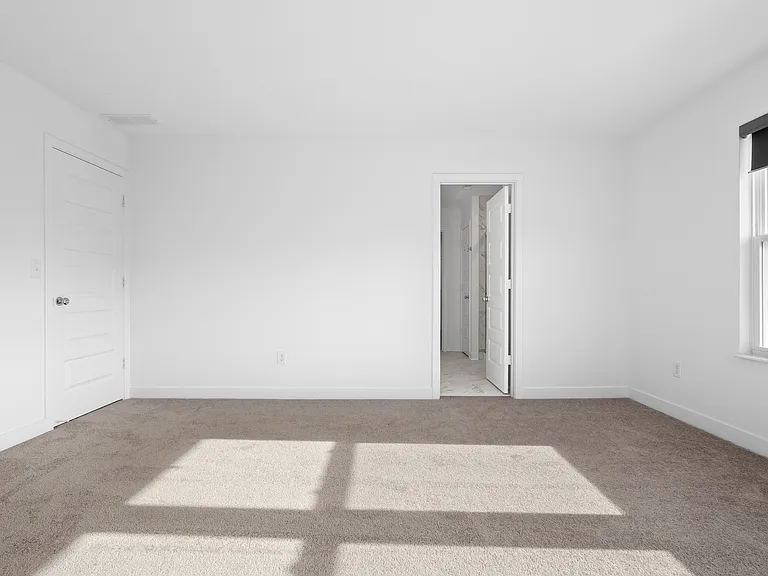 6261 Balsam Ct — Photo 33
