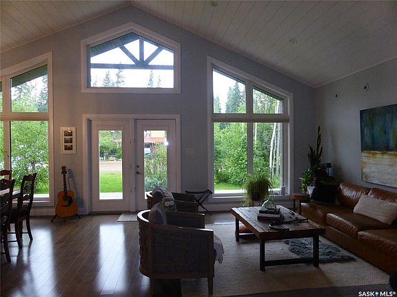 3rd image of 212 & 210 Spruce BAY