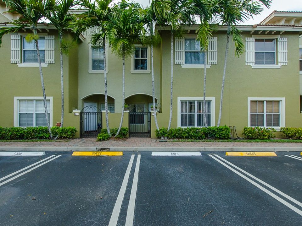 1st image of 115 Lake Monterey Cir