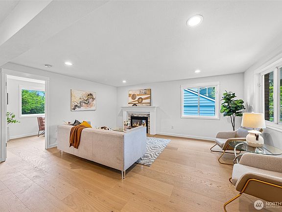 3rd image of 4917 125th Avenue SE