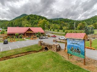 4149 Wears Valley Rd, Sevierville, TN 37862