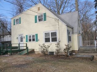 39 Peach Tree Ave, East Hanover, NJ 07936