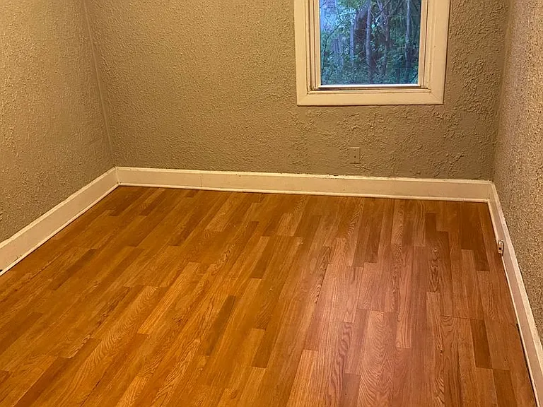 2821 W Concordia Ave — Photo 8