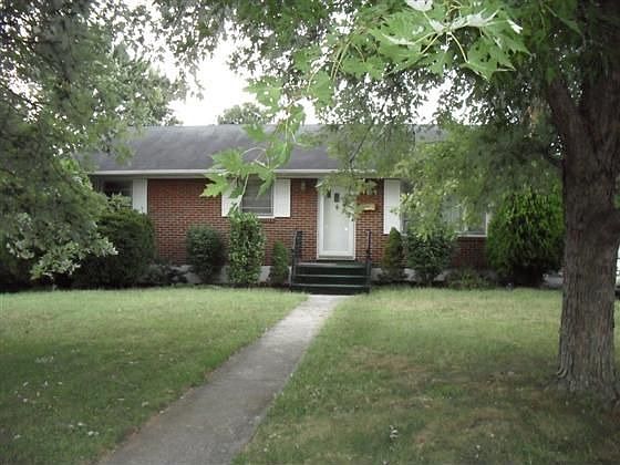 1st image of 137 Wildhurst Ave NE