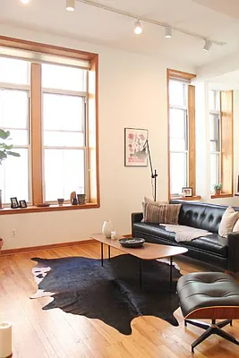 Rented by Level Group | media 31