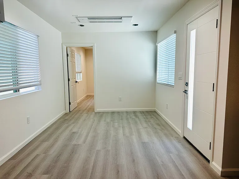 846 Harding Ave #B — Photo 4