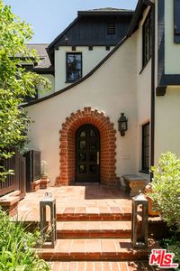 5531 Red Oak Dr, Los Angeles, CA, 90068