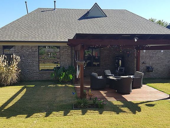 covered patio & pergola
