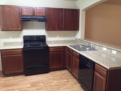 4th image of 10602 Goose Way
