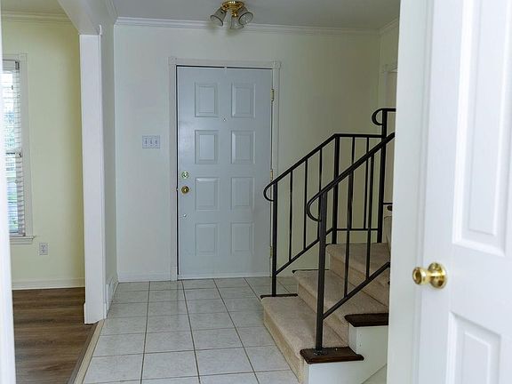 3rd image of 1400 Brookside Dr