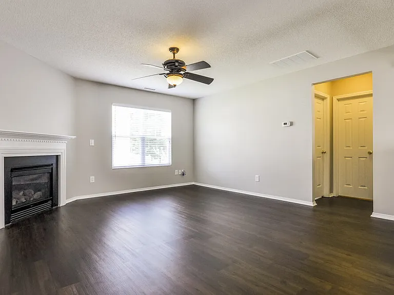 3149 Varcroft Rd — Photo 2