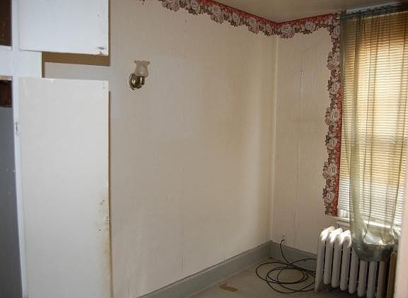4th image of 351 Magnolia Ave E