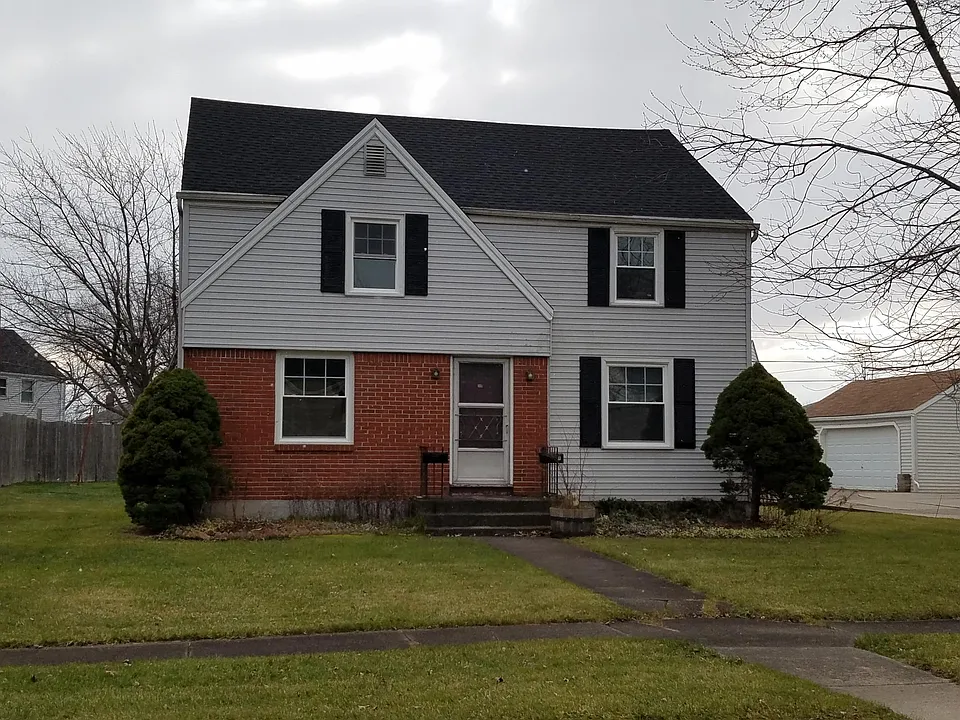62 Carl Rd #1