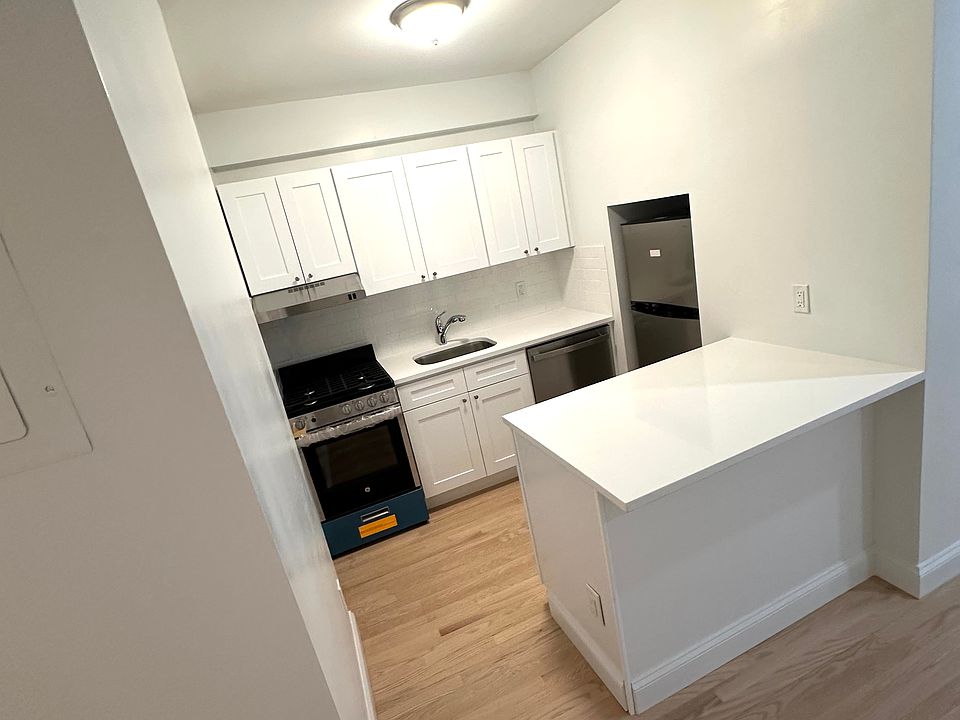 1st image of 222 E 75th St APT 1E