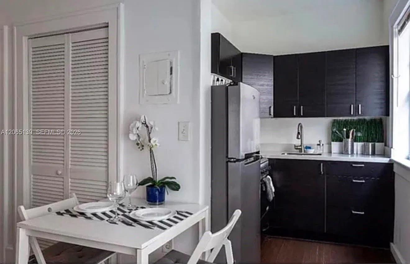 Monterrey Condo — Photo 3