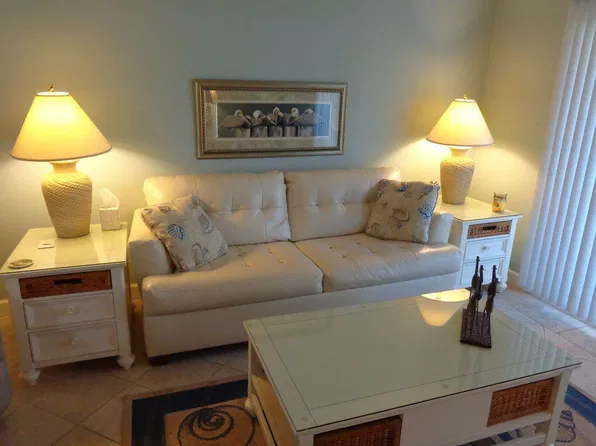 850 Mallery St #3A, Saint Simons Island, GA 31522