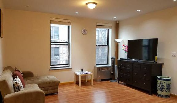 2nd image of 127 Ludlow St APT 4A