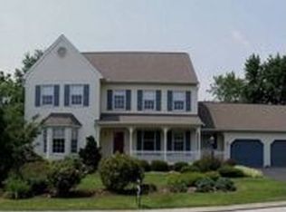 2780 Primrose Ln, York, PA 17402