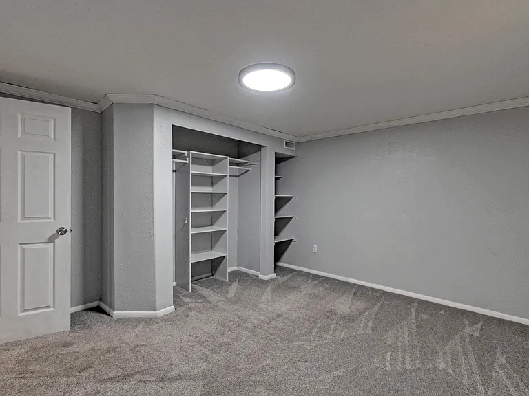 3246 W Royalwood Dr — Photo 22
